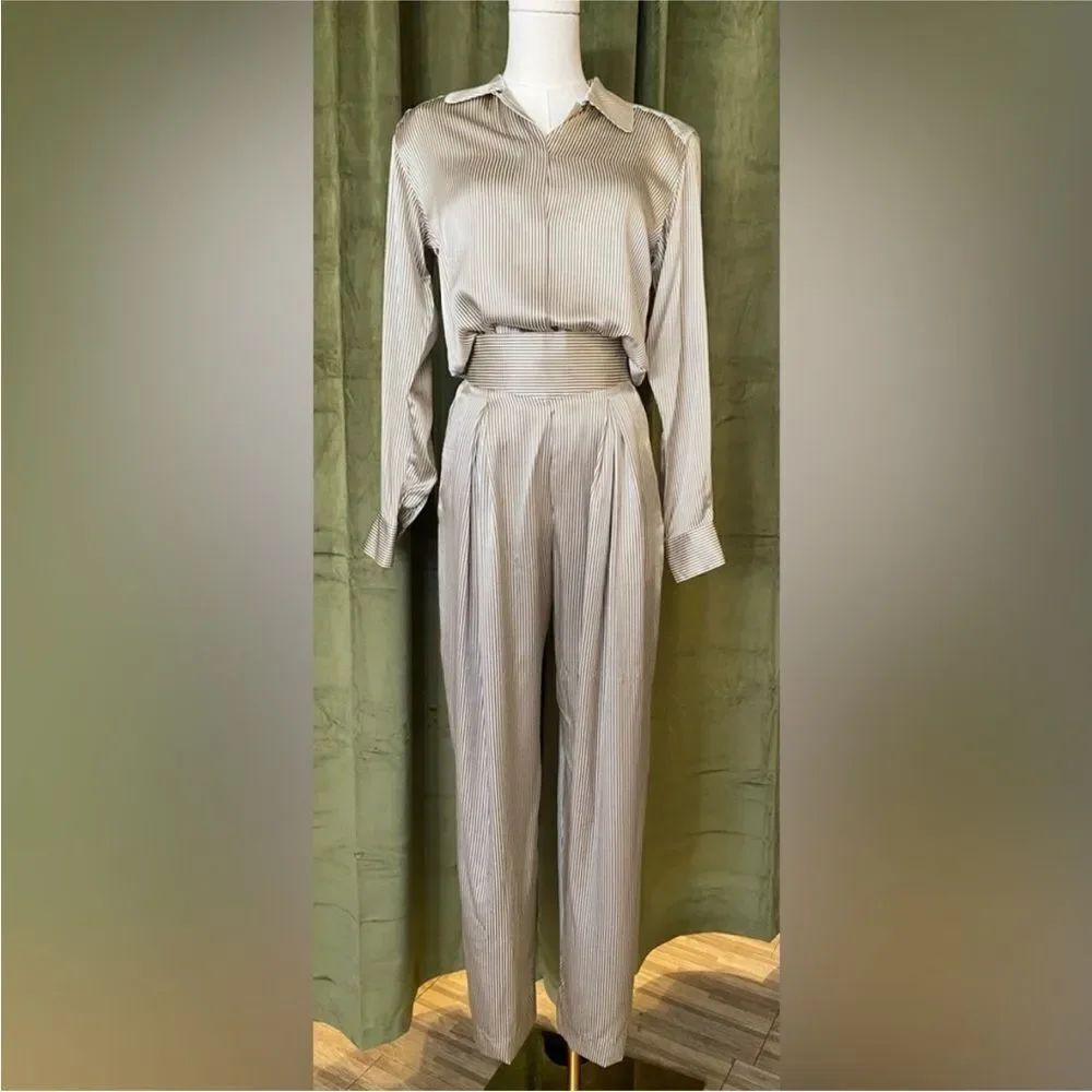 Geoffrey Beene Elegant Cream/ gray striped Women's pants set ( 2 pc)